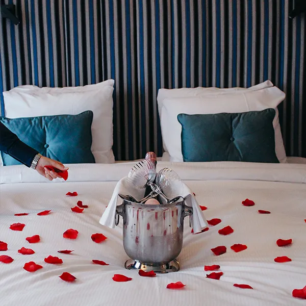 Romantically decorated bed in the Carlton Ambassador The Hague