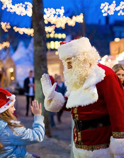 Royal Christmas Fair in de Den Haag met de kerstman